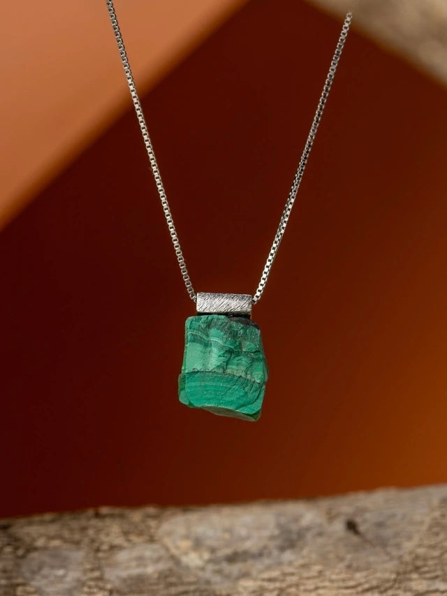 Colar de Malaquita - Cura e Poder.