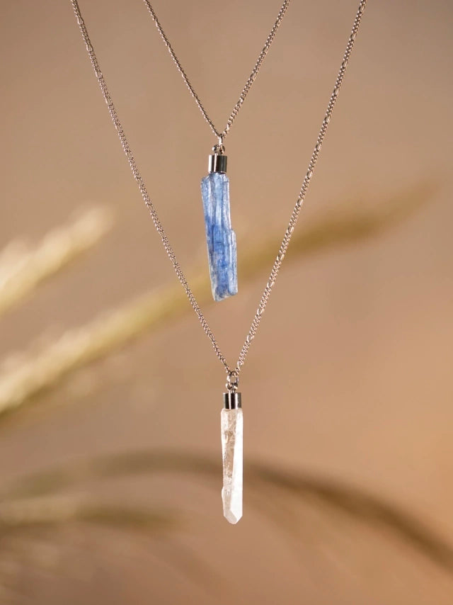 Escapulário Conexão - Cianita Azul e Quartzo incolor