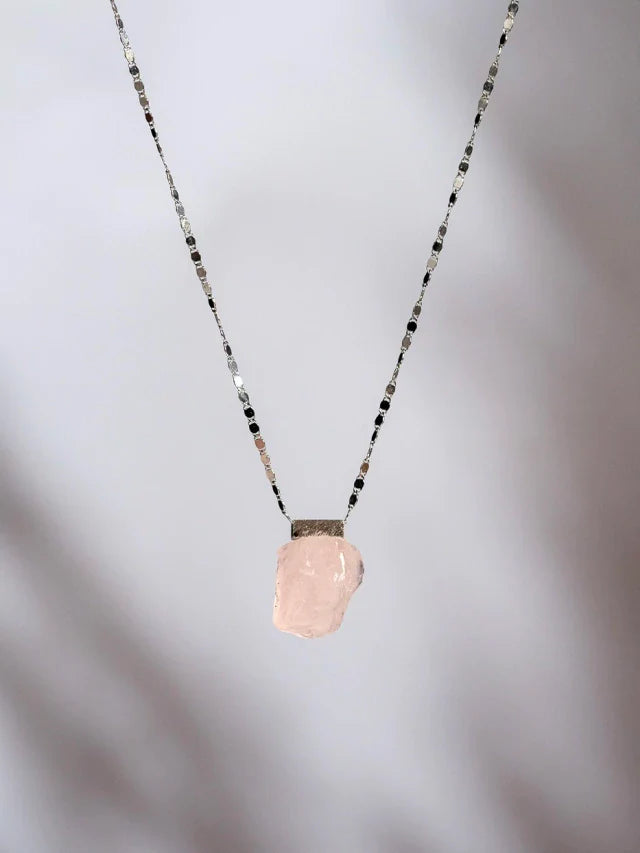 Para presentear ela — Colar de Quartzo Rosa