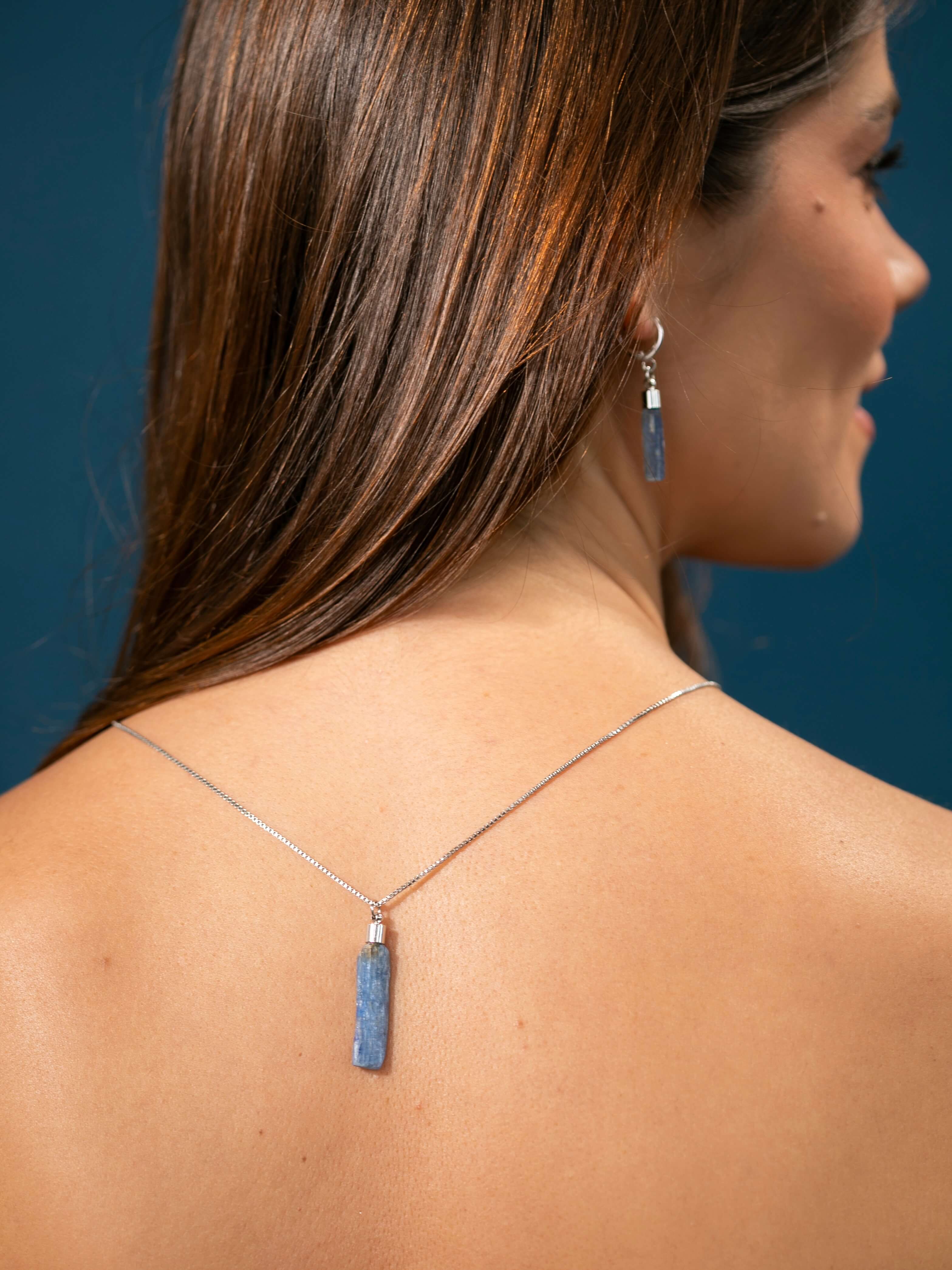 Colar de Cianita Azul